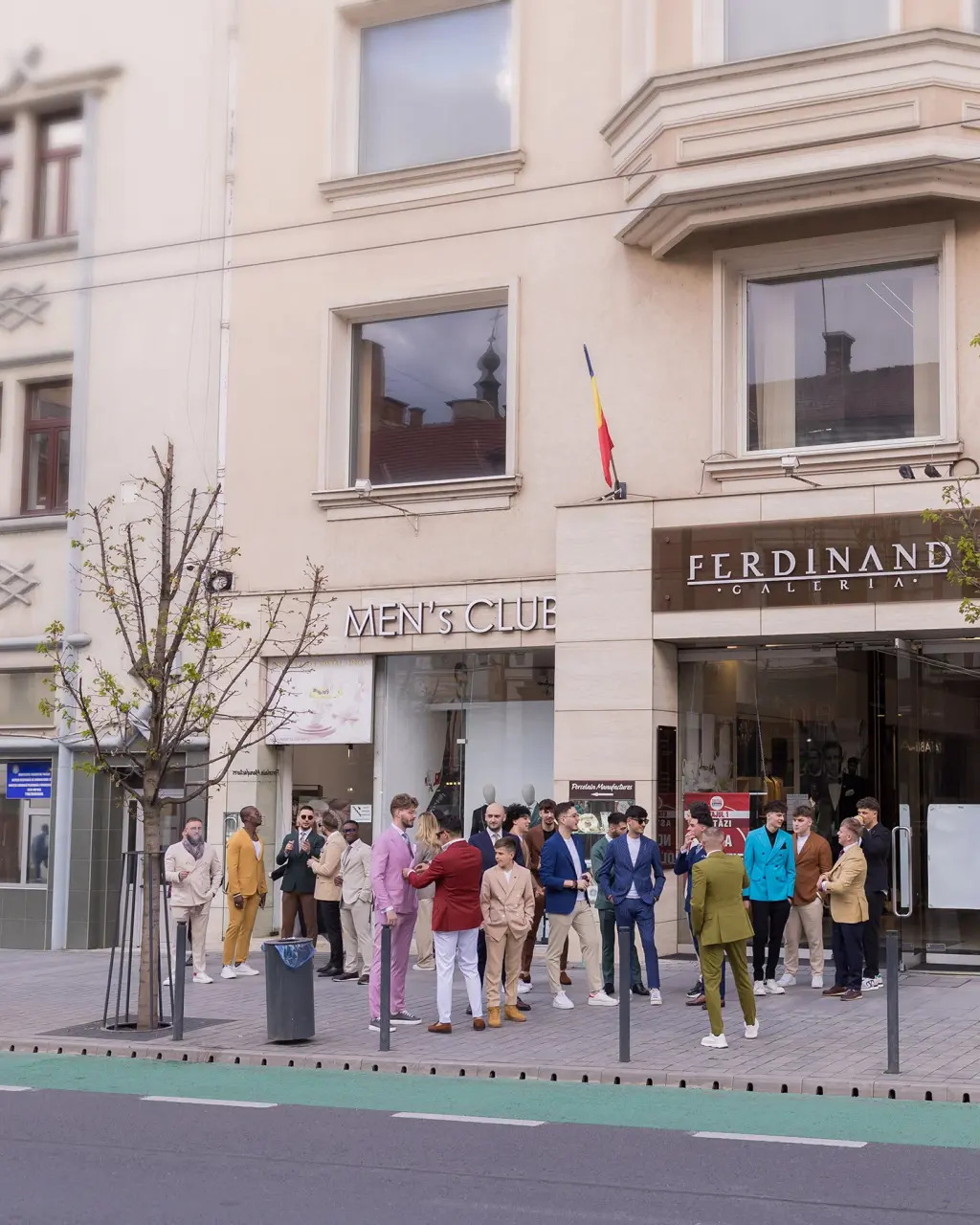 Galeriile Ferdinand, pe Strada Regele Ferdinand din Cluj-Napoca, clădirea în care se află magazinul Men’s Club